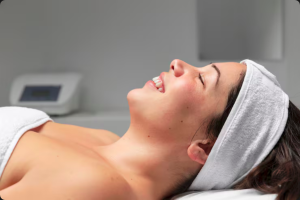 escubra a Estética Integrativa 360 da Clínica Caiena para longevidade e bem-estar otimizados. Uma jornada de beleza natural e saúde integral.